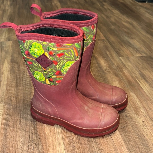 Women's Muck Chore Classic Mid Boots Vegetables size 7 - Picture 1 of 6